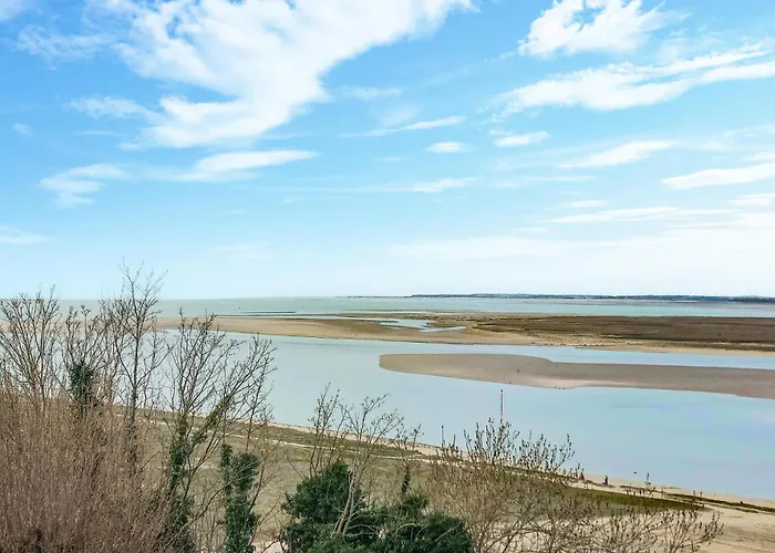 3 Bedroom Cozy In Le Touquet Hébergement de vacances